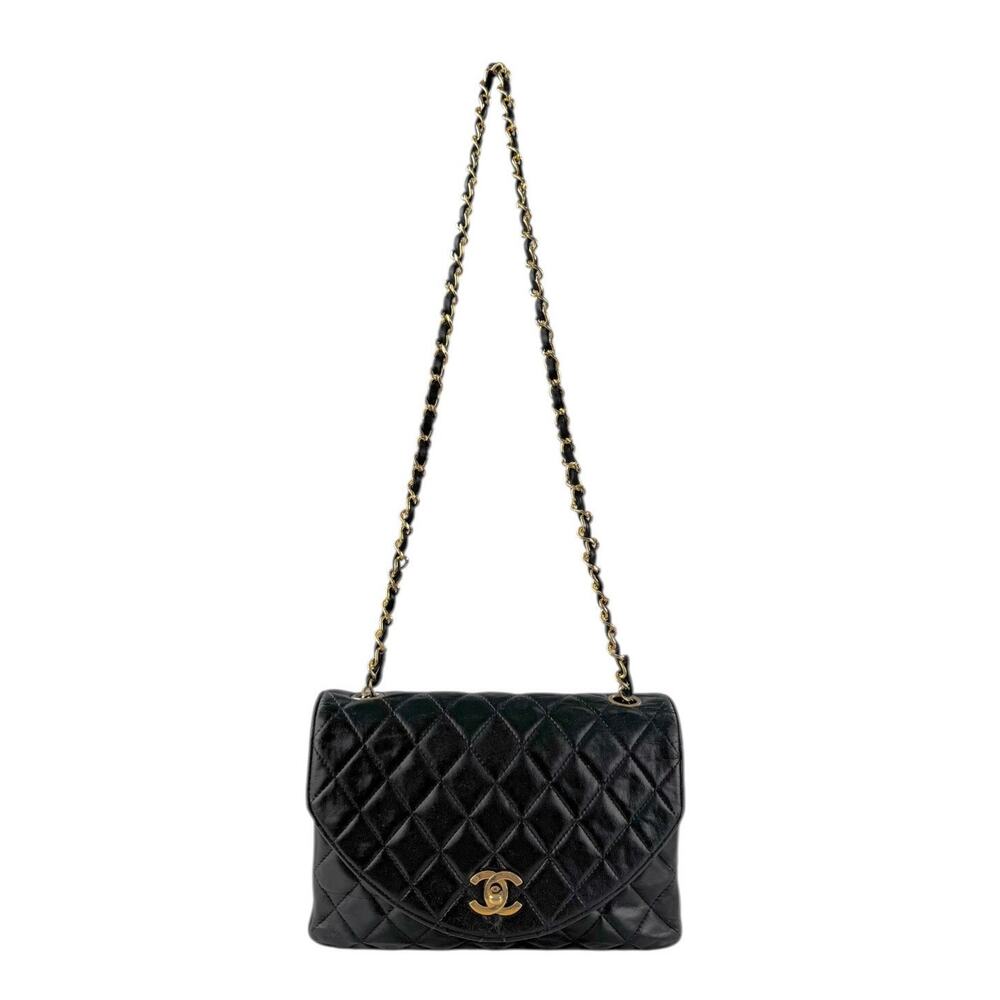 Chanel Vintage Round Flap Matelasse Shoulder Bag - Picture 2 of 16